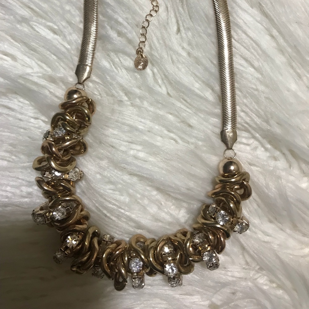 Women’s necklace